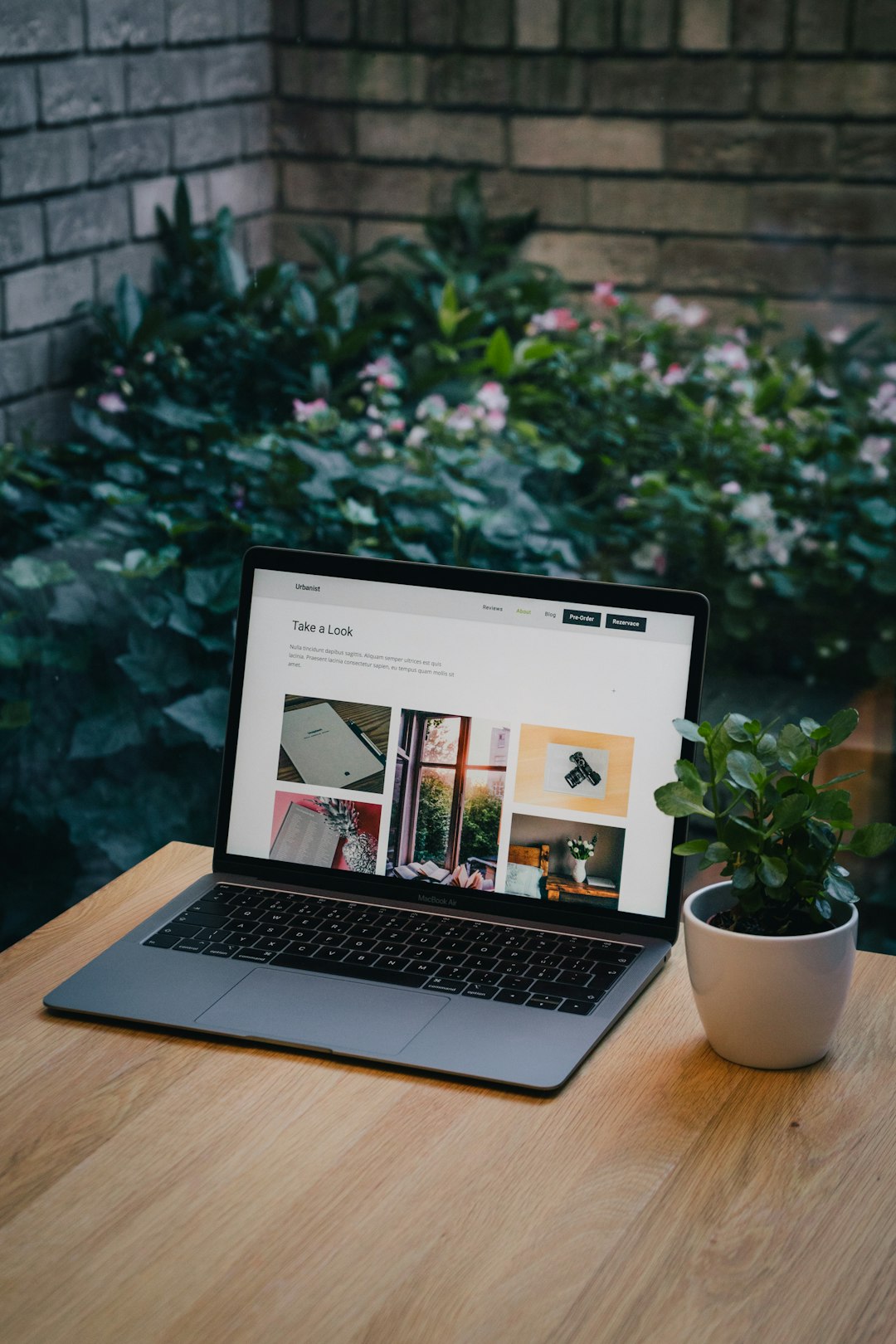 Present yourself as a professional with your new website. Create your own website on solidpixels.